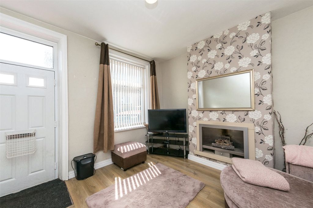 Property photo 2 of 18 Picture No. 09