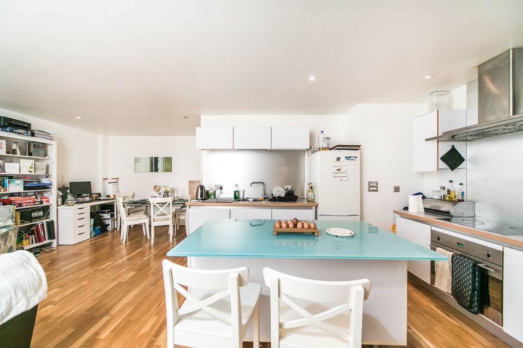 Property photo 3 of 9 64d1B3F7-1747-4019-A