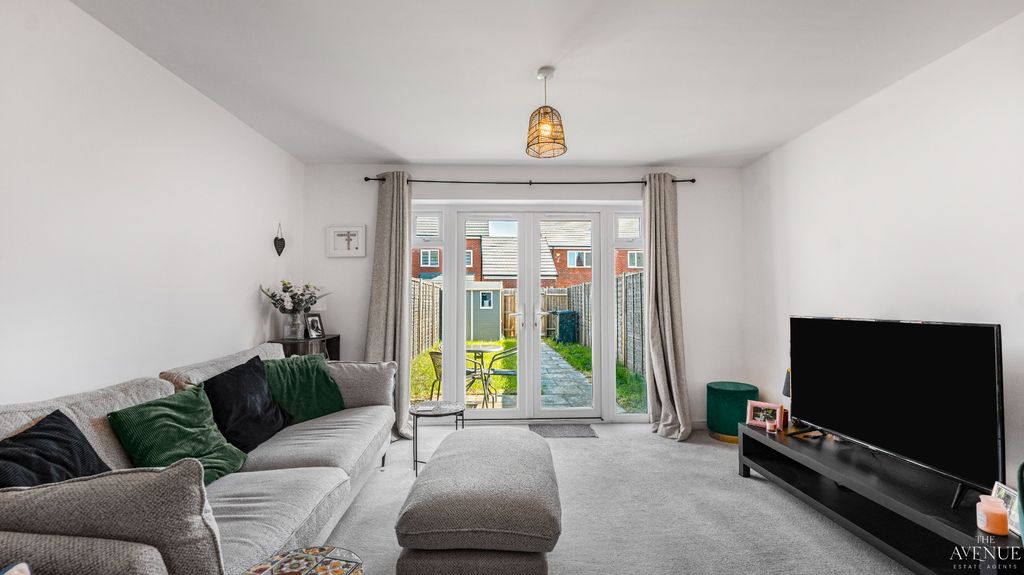 Property photo 3 of 16 5069675