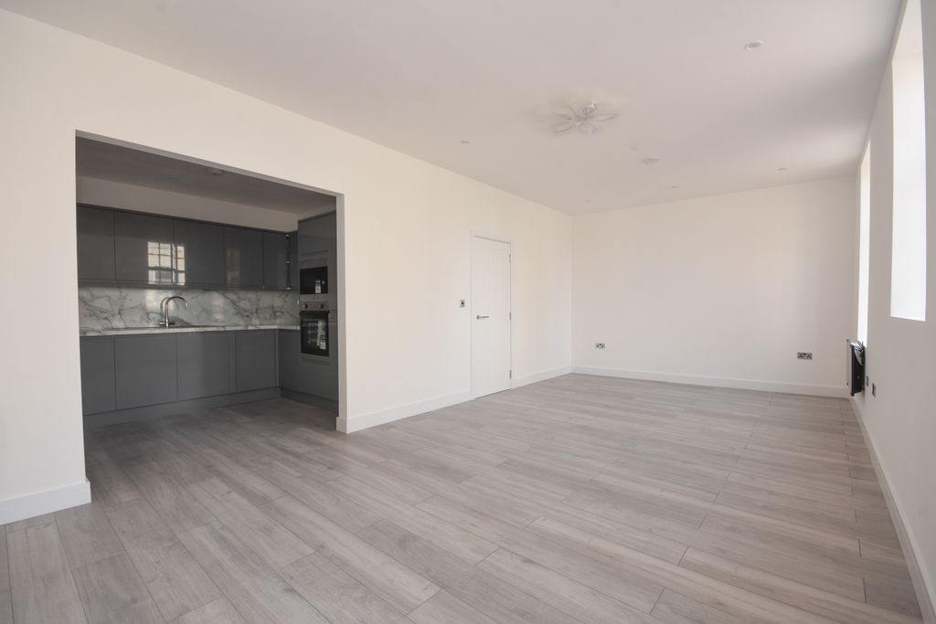 Property photo 3 of 15 Living Room