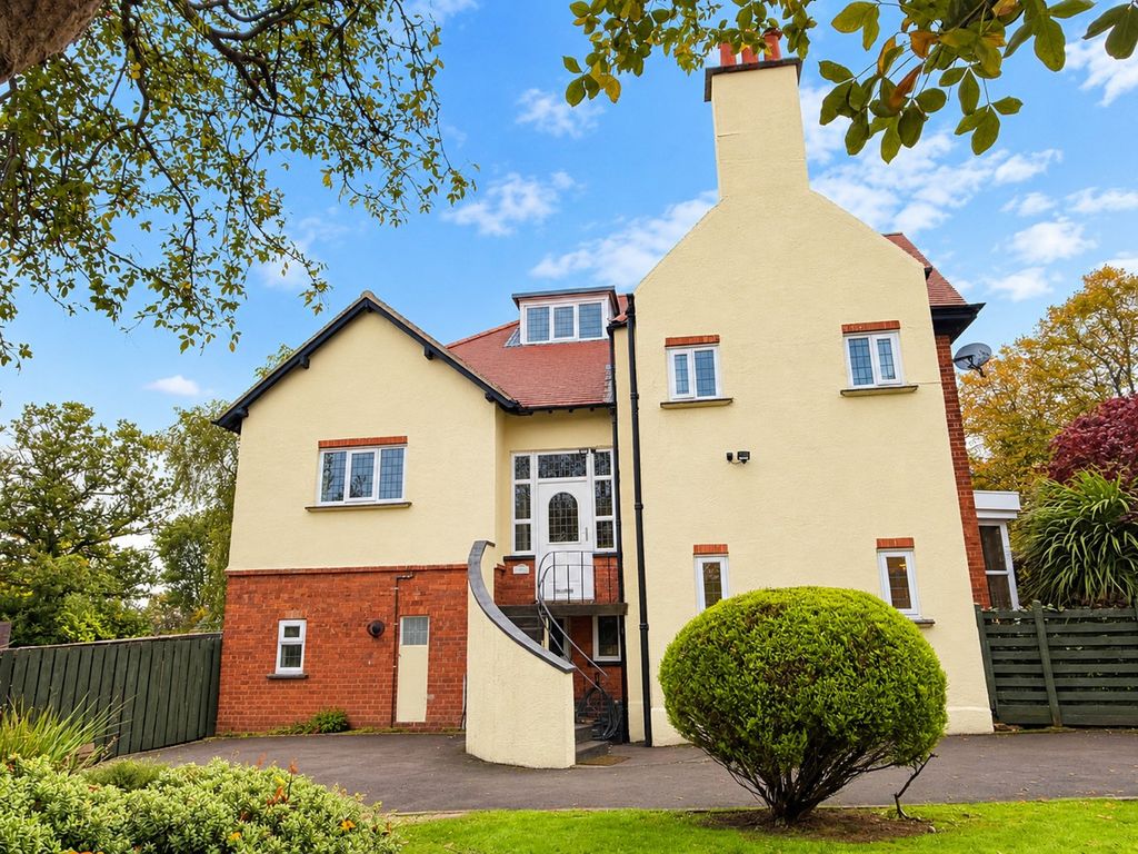 Property photo 2 of 15