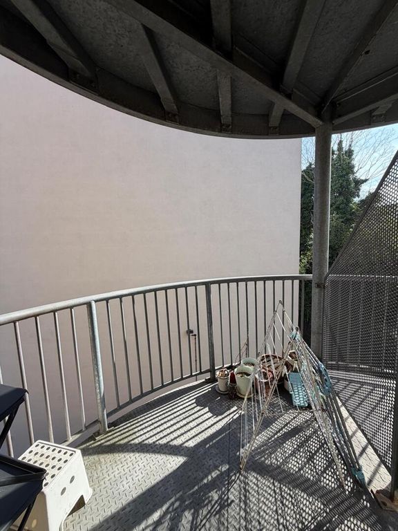 Property photo 1 of 6 Balcony