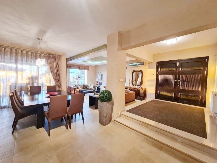 Property photo 3 of 22