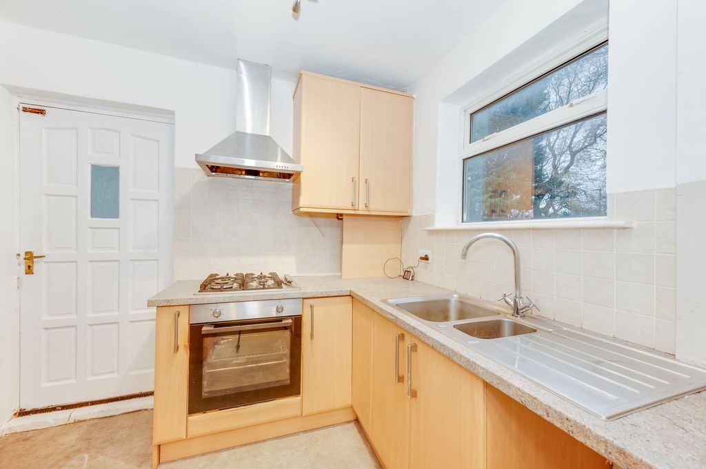 Property photo 3 of 20