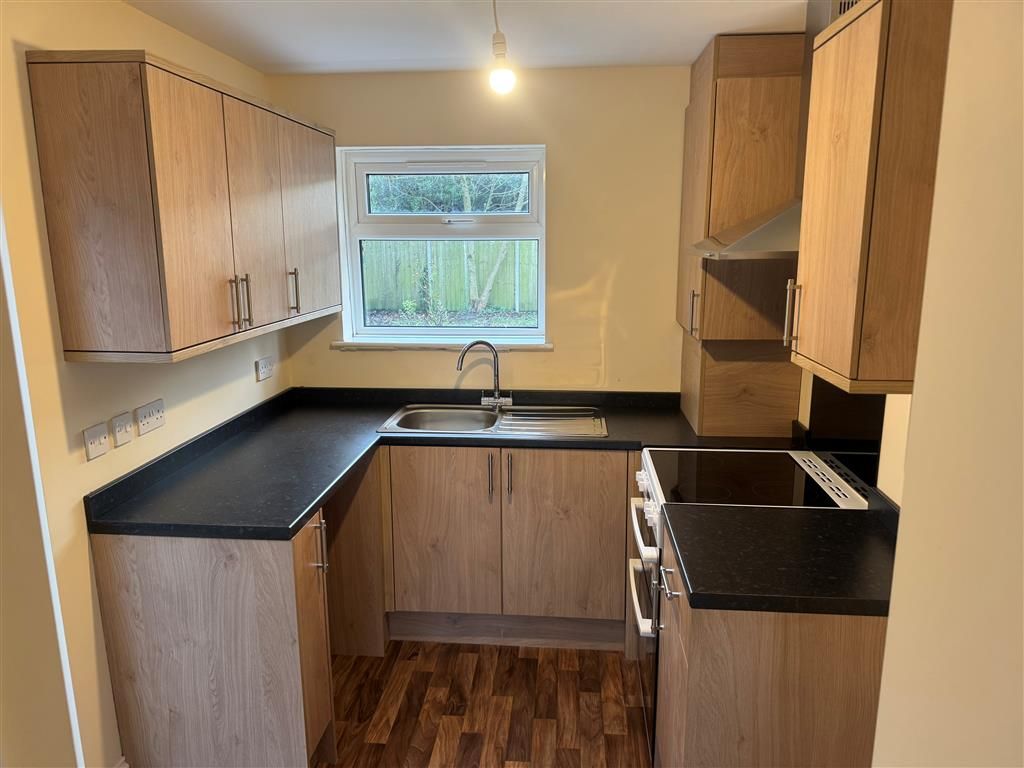 Property photo 2 of 6 Kitchen