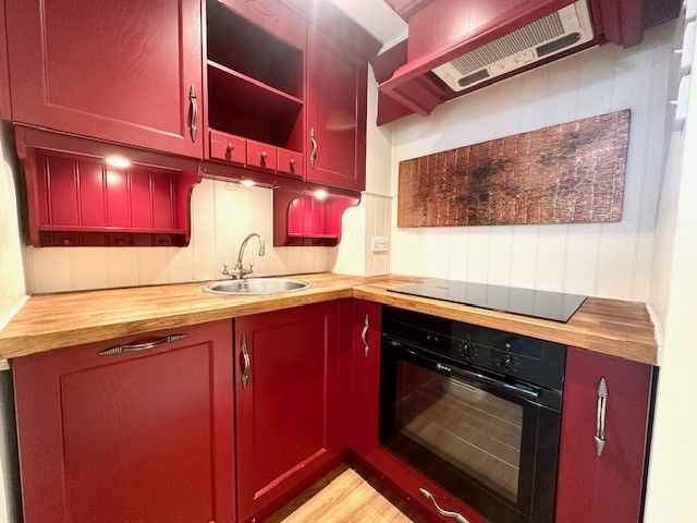 Property photo 3 of 4 Kitchen