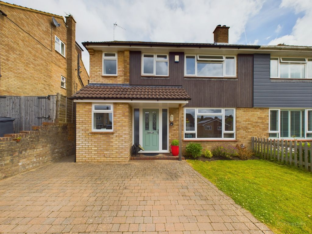 Property photo 1 of 18 Cam02119G0-Pr0237-Still026