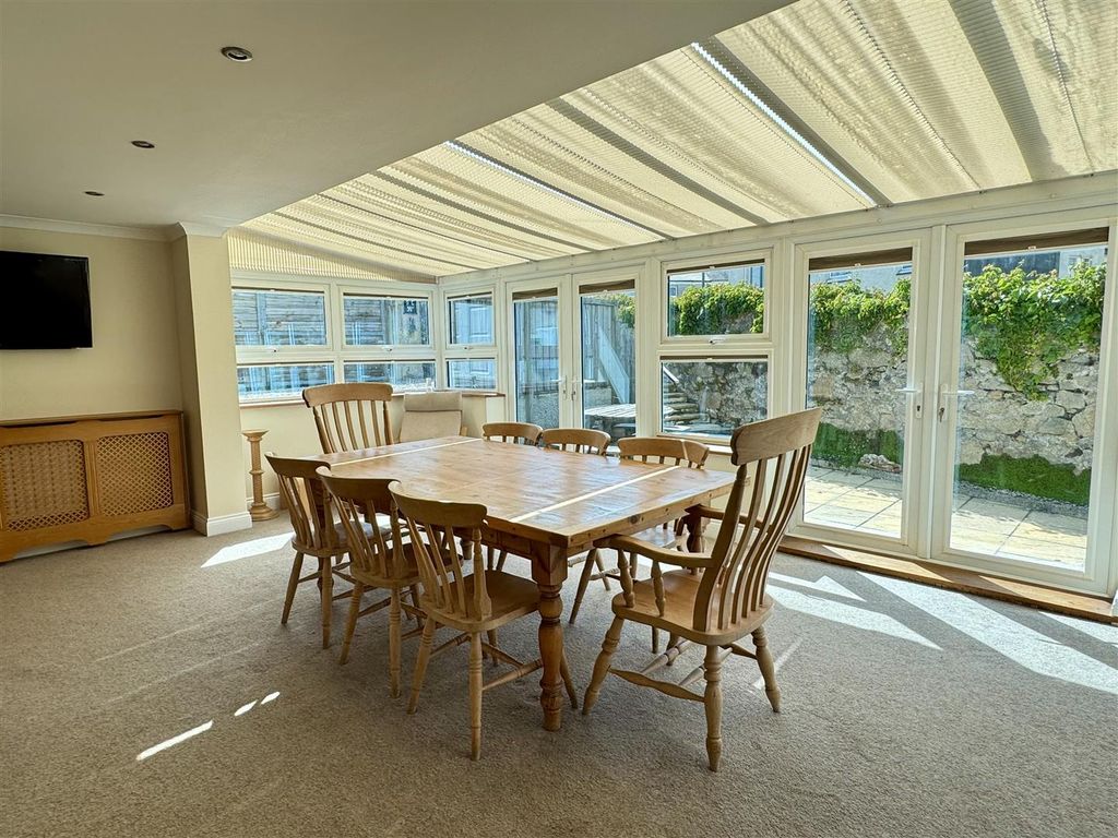 Property photo 3 of 39 Sun Room
