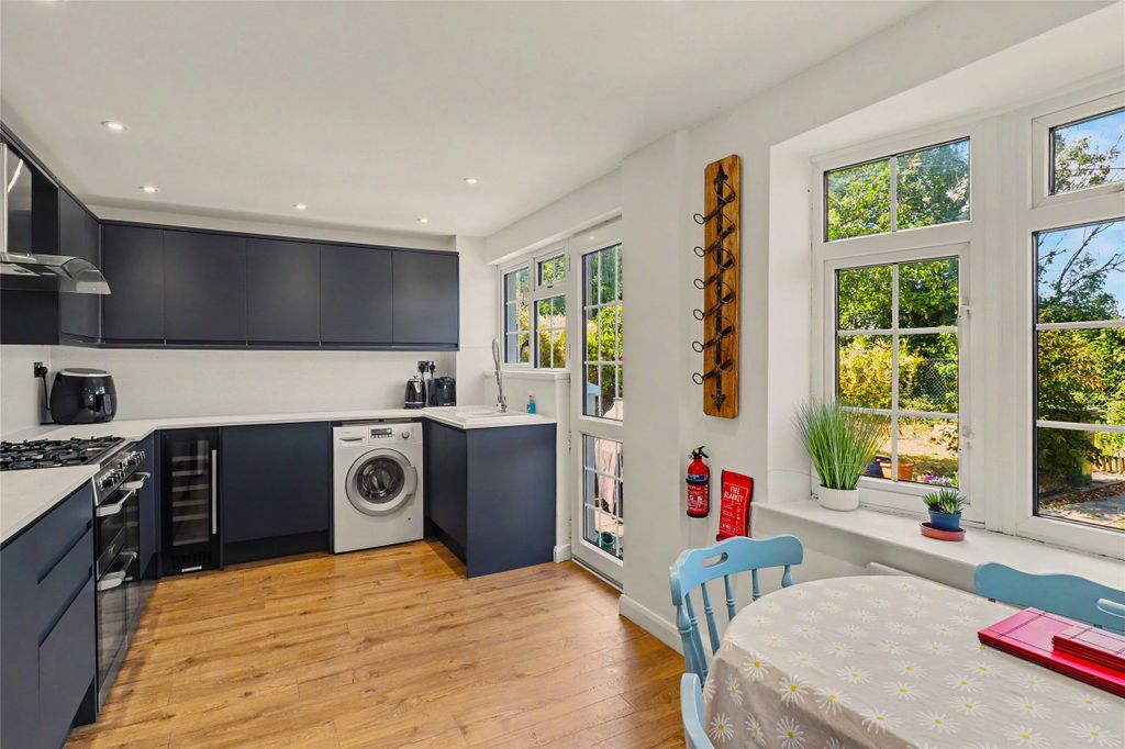 Property photo 2 of 17 2 - Picture No. 29