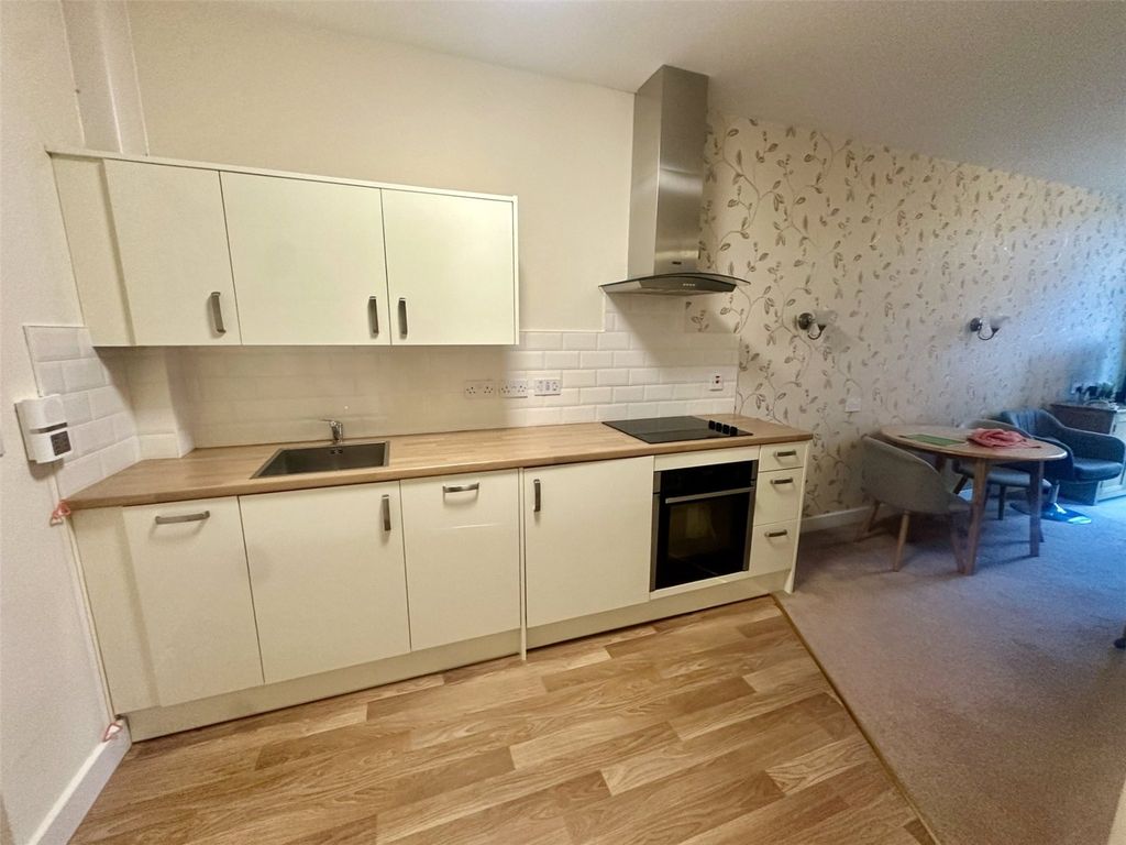 Property photo 3 of 7 Picture No. 04