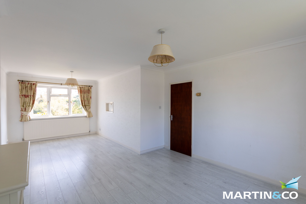 Property photo 3 of 12 Picture3