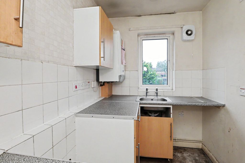 Property photo 2 of 13 3 Teal Avenue, Mansfield, Nottinghamshire, Ng18 3Sw
