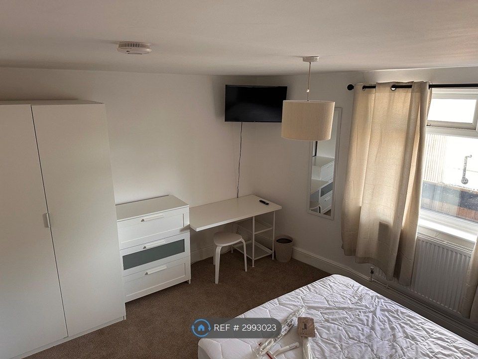 Property photo 2 of 3