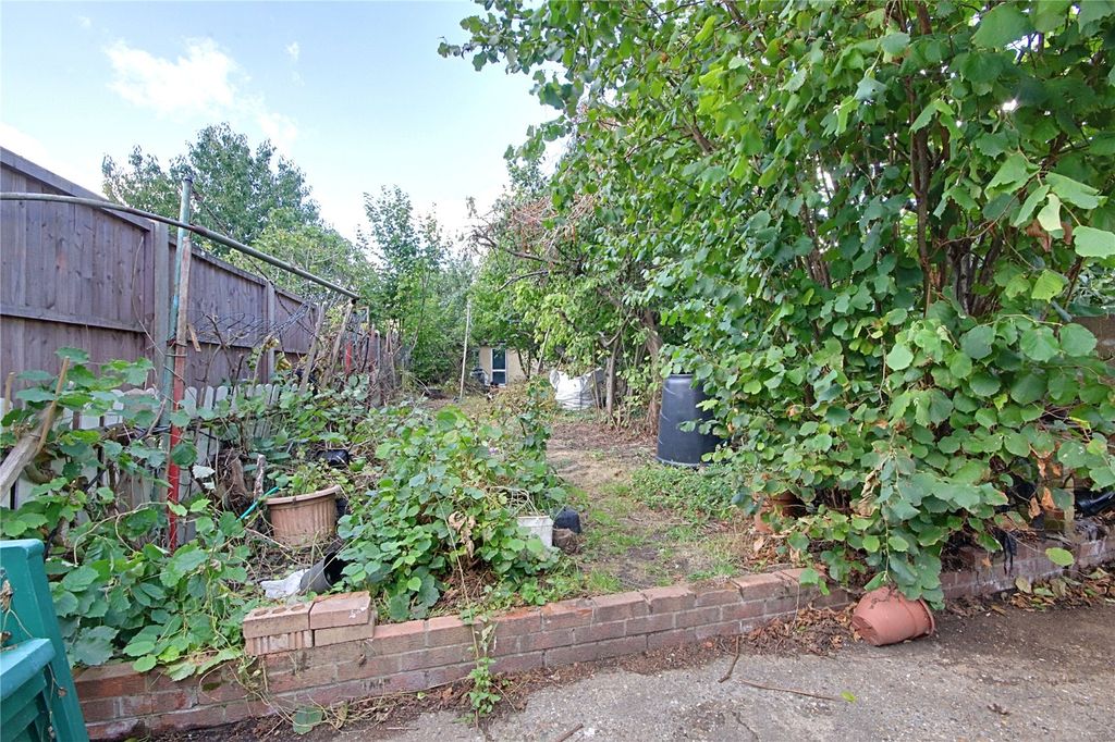 Property photo 2 of 13 Picture No. 11