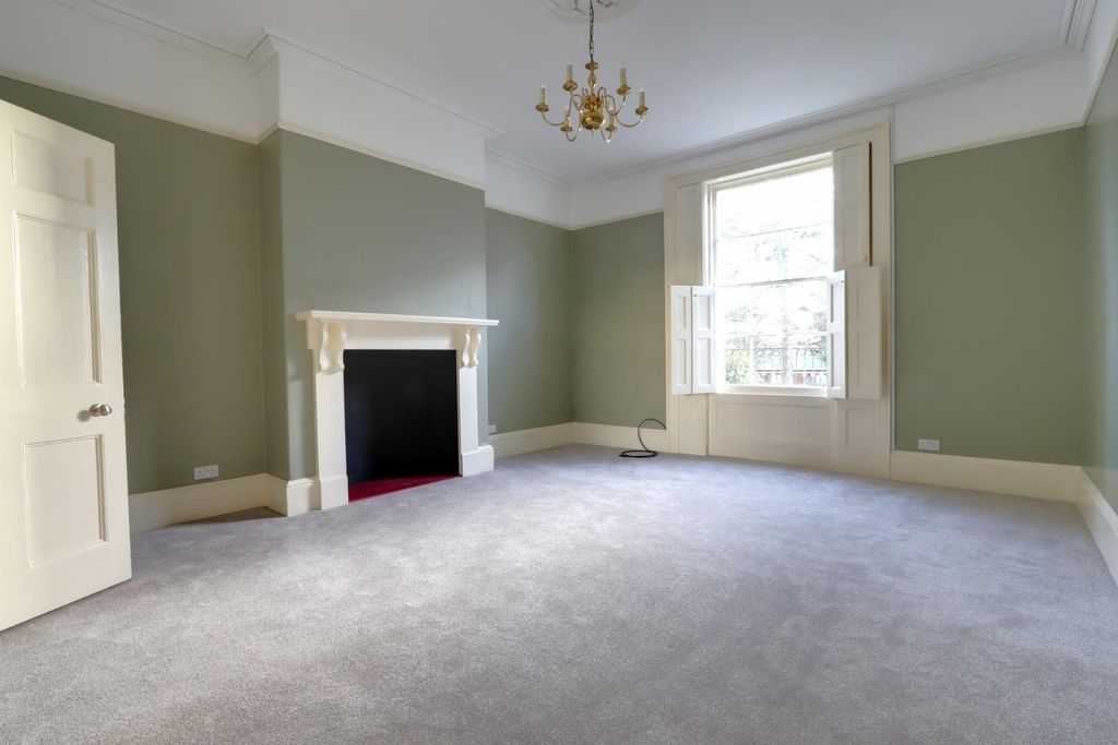 Property photo 3 of 6 Living Room