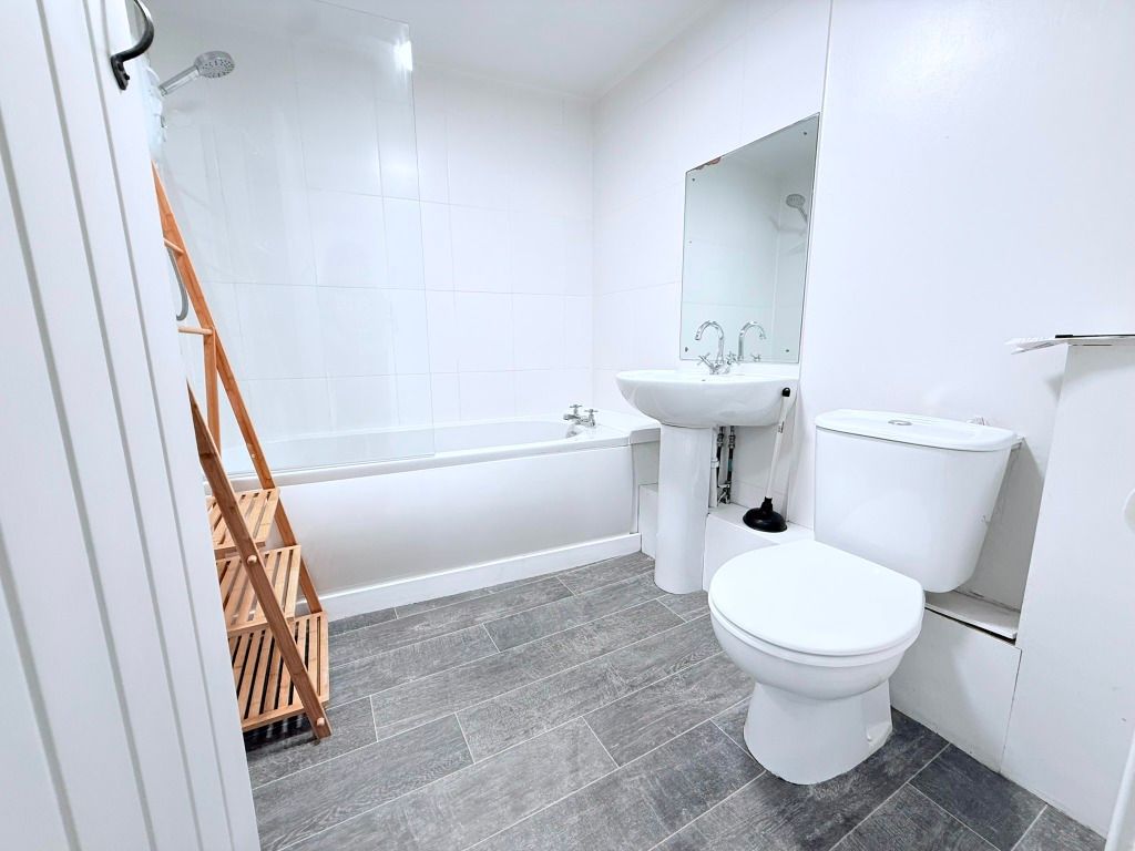 Property photo 3 of 11 Photo 3
