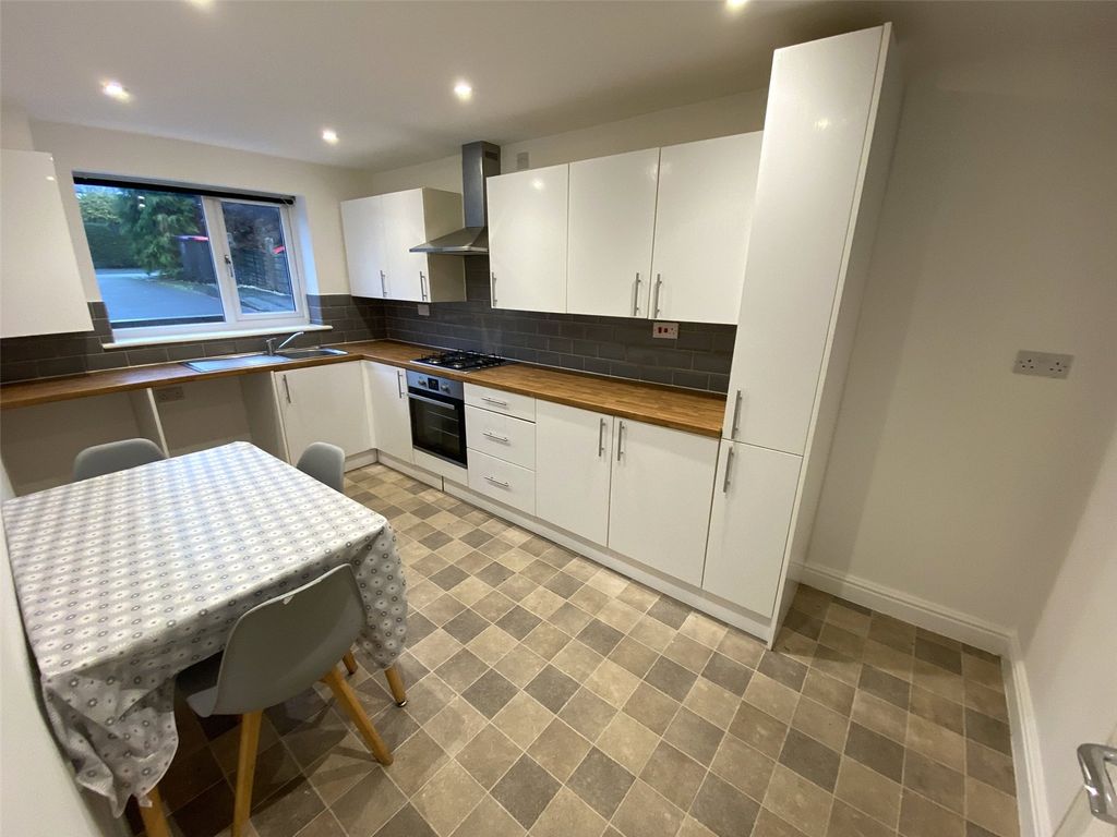 Property photo 2 of 15 Picture No. 24