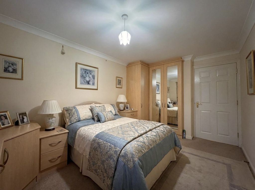 Property photo 3 of 10 Media