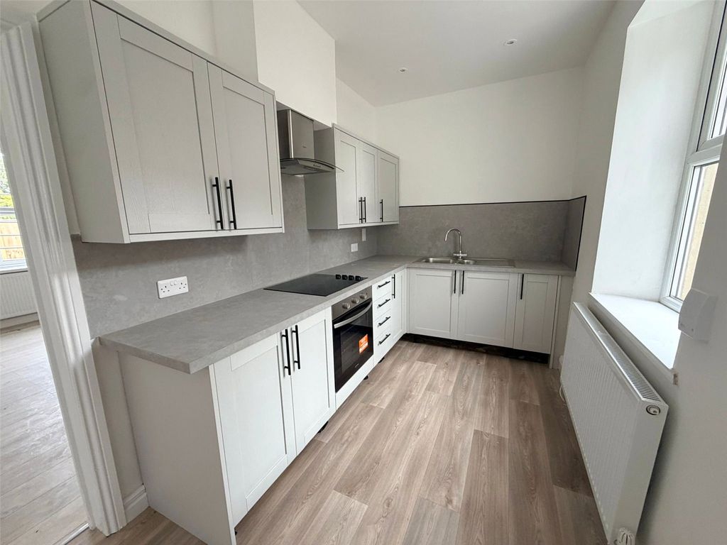 Property photo 2 of 11 Picture No. 06
