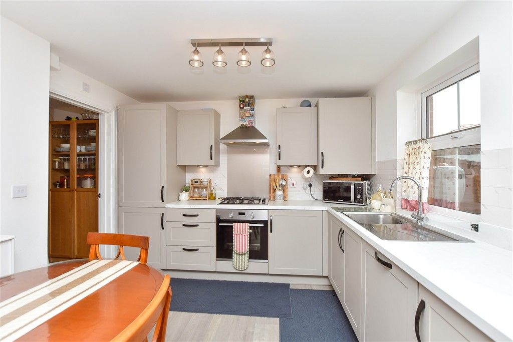 Property photo 3 of 15 Kitchen