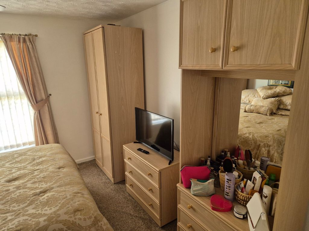 Additional image 7 of 2 bed flat for saleMariner Avenue, Birmingham, West Midlands B16