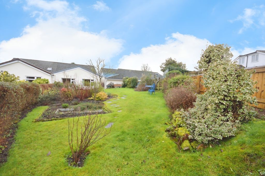 Property photo 2 of 17 Garden