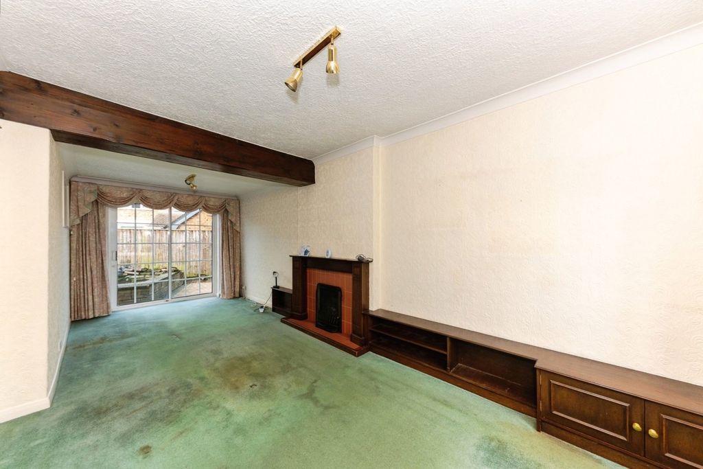 Property photo 2 of 12 Living Room