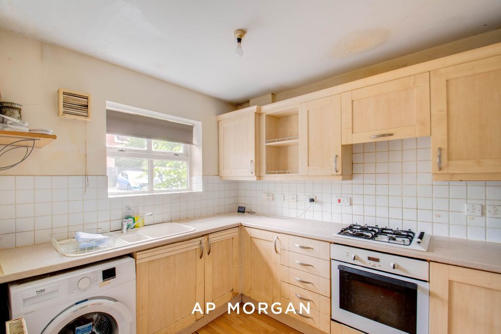 Property photo 2 of 14 Picture No. 02