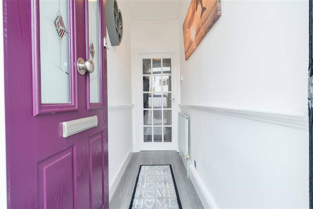 Property photo 3 of 21
