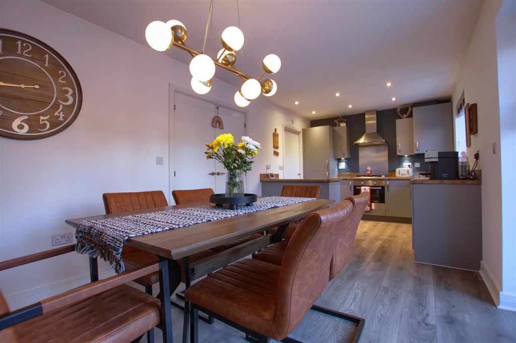 Property photo 2 of 14 bt4.Jpg