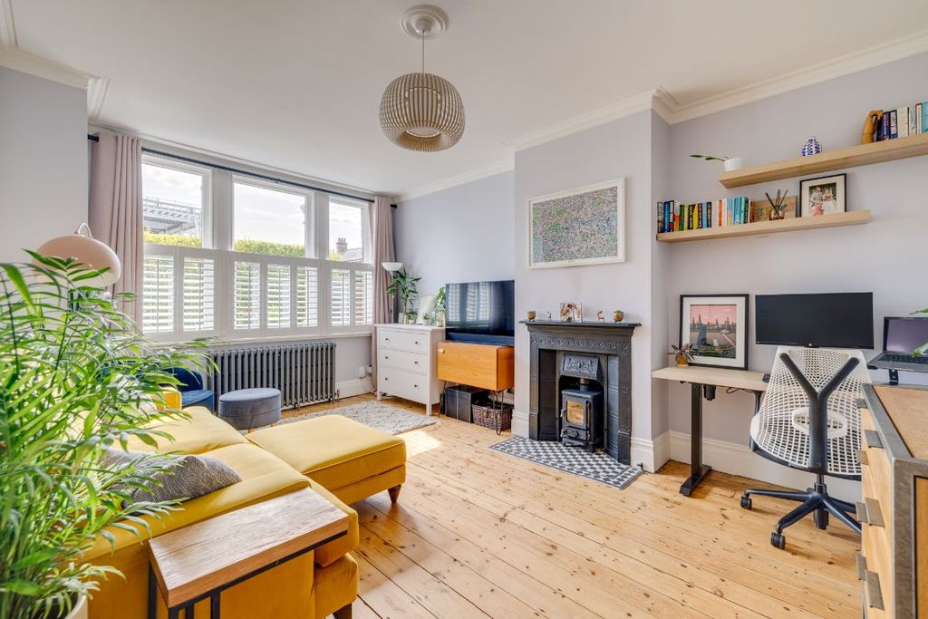 Property photo 2 of 24