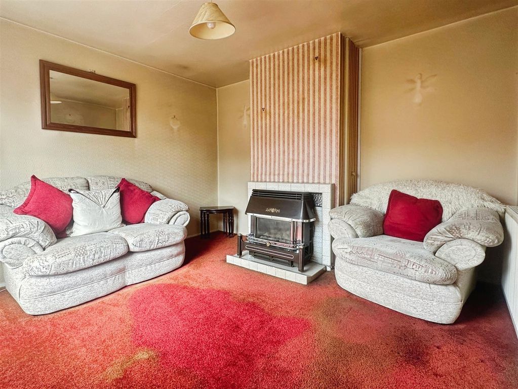 Property photo 2 of 14 Lounge.Jpg