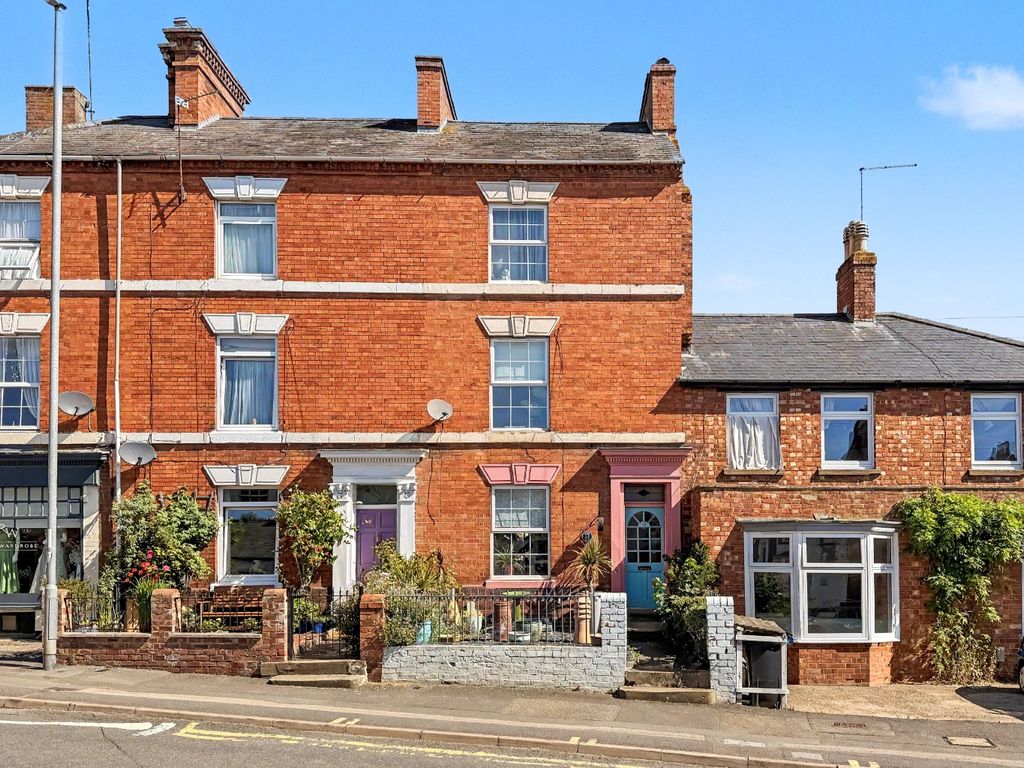 Property photo 1 of 53 5228522