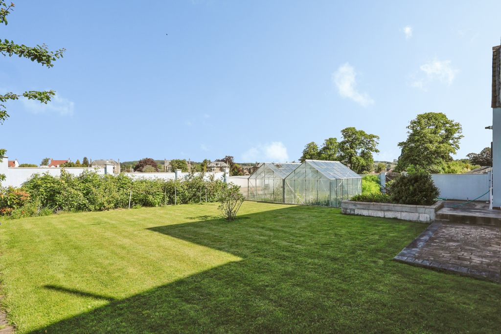 Property photo 3 of 30 Rear Garden