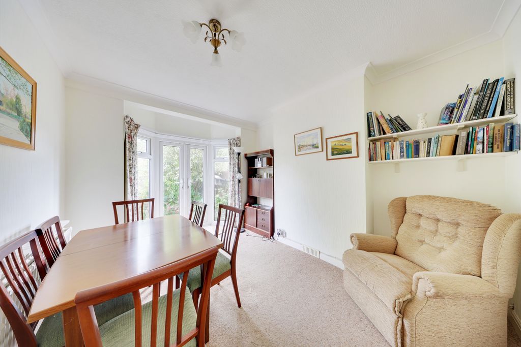 Property photo 3 of 18