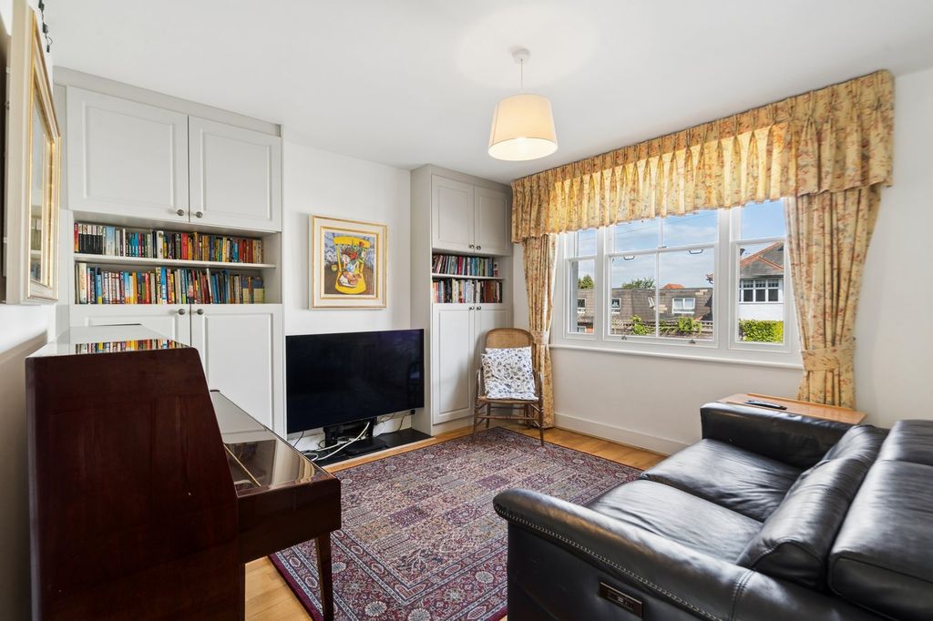 Property photo 2 of 18