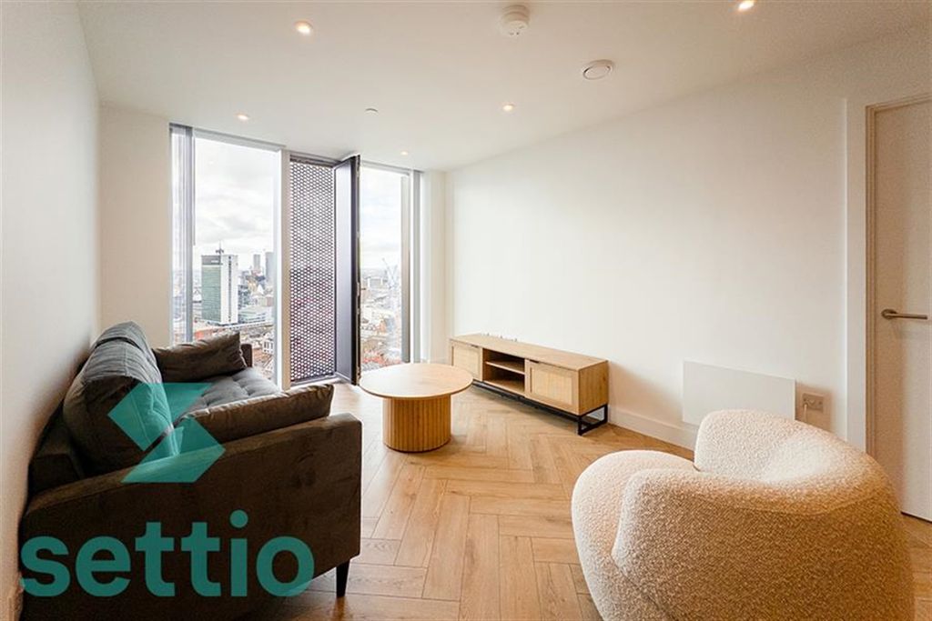 Property photo 2 of 14 (Main)