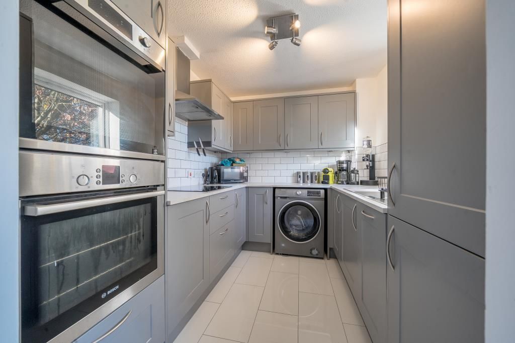 Property photo 2 of 20 Kitchen