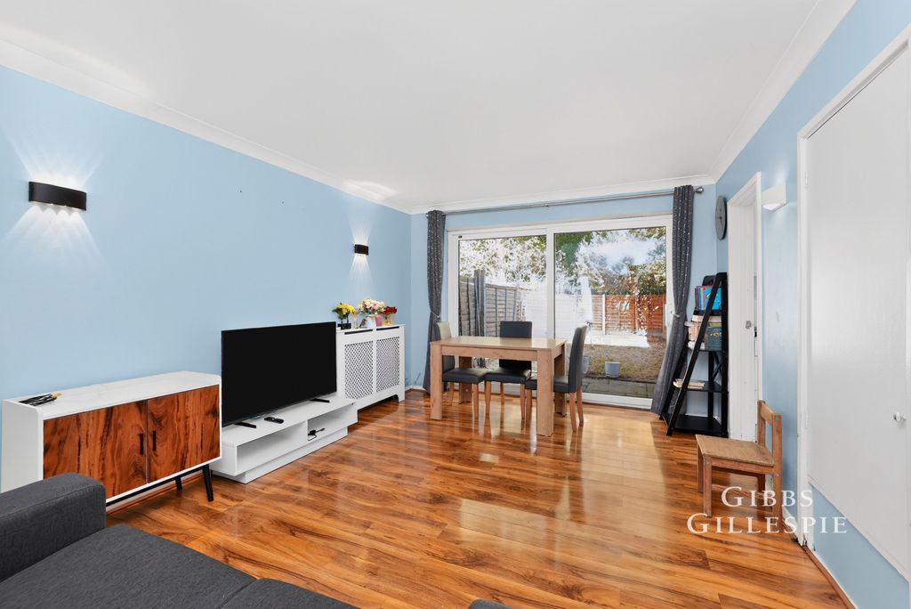 Property photo 3 of 18 Pbox-Img.Jpg