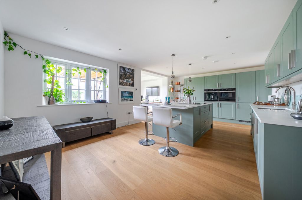 Property photo 2 of 16 1425276-3-69Af050...