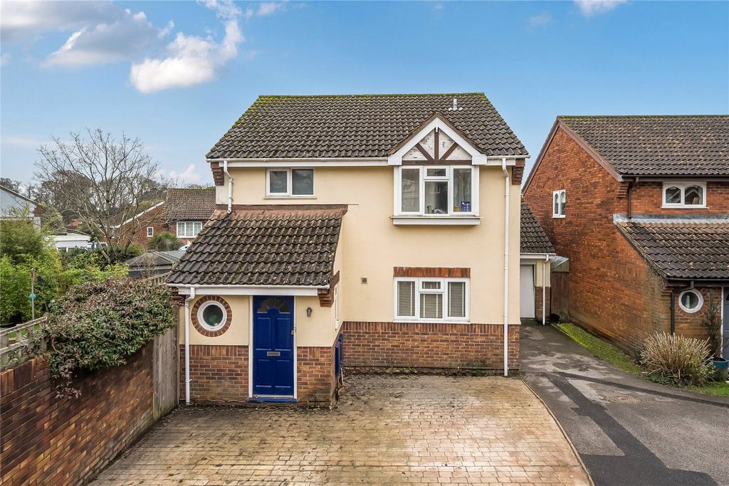 Property photo 1 of 18 Front