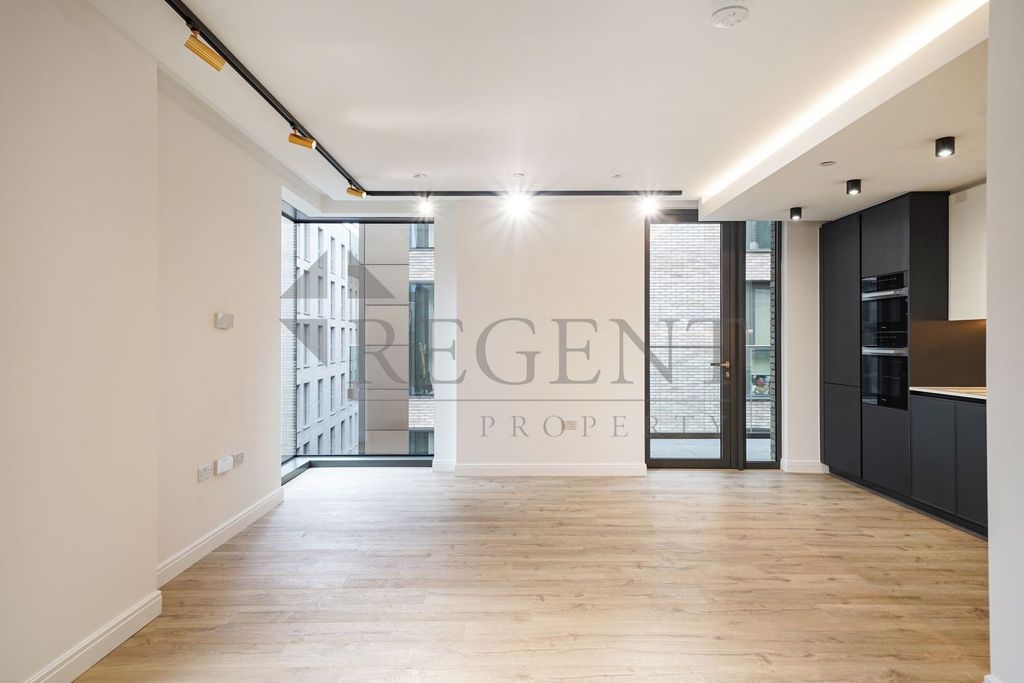 Property photo 2 of 21 Open Plan