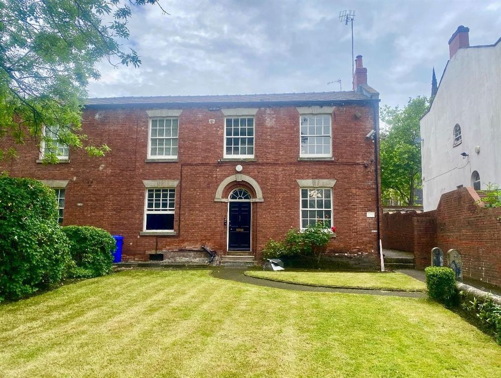 Property photo 1 of 11