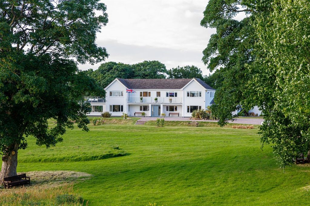 Property photo 1 of 40 Exter (66).Jpg