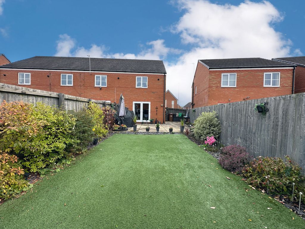 Property photo 3 of 16 3. Garden.Jpg