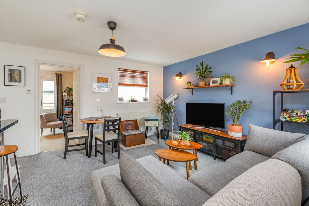 Property photo 1 of 5