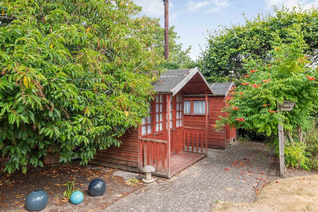 Property photo 3 of 13