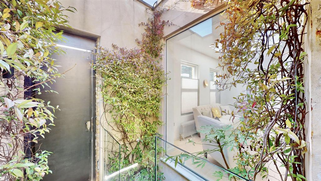 Property photo 2 of 31 Courtthorpe-Road-04092026_144103.Jpeg