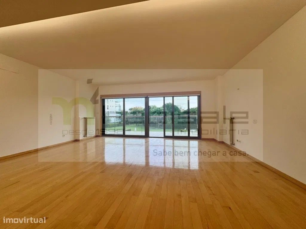 Property photo 3 of 32