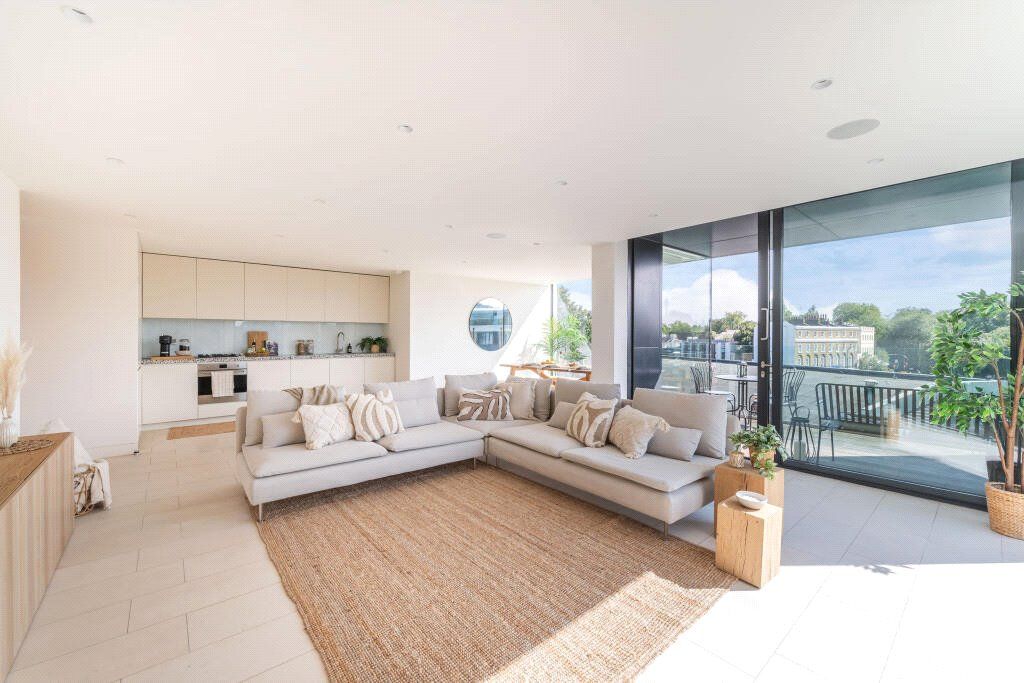 Property photo 1 of 9 Picture No. 11